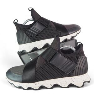 Sorel Kinetic Sneak Laceless Sneakers Black / Sea Salt LL3507-010 Women's 9.5